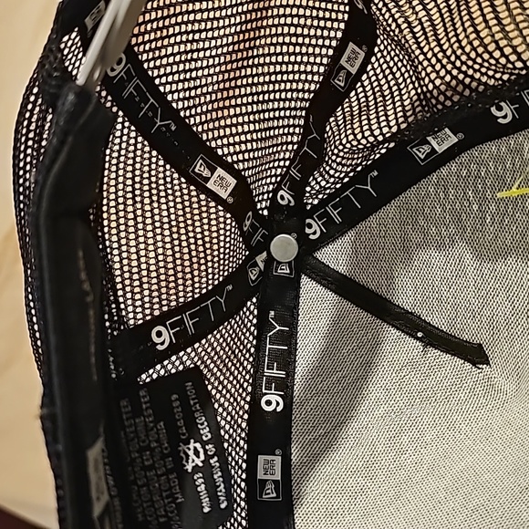 Hat - Picture 4 of 5